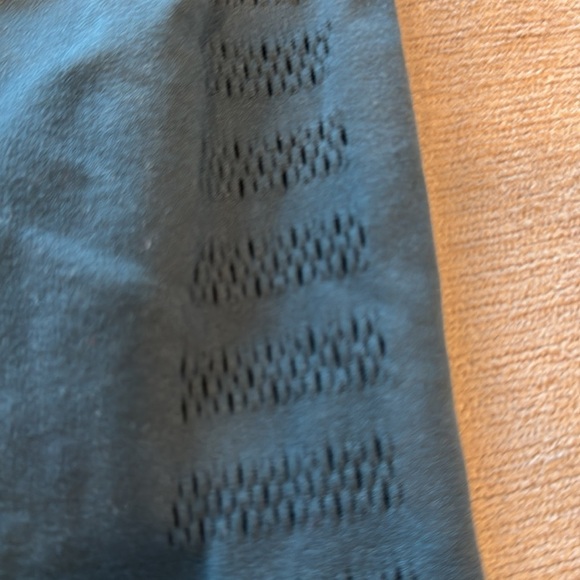 lululemon reveal crop in submarine - Picture 11 of 12